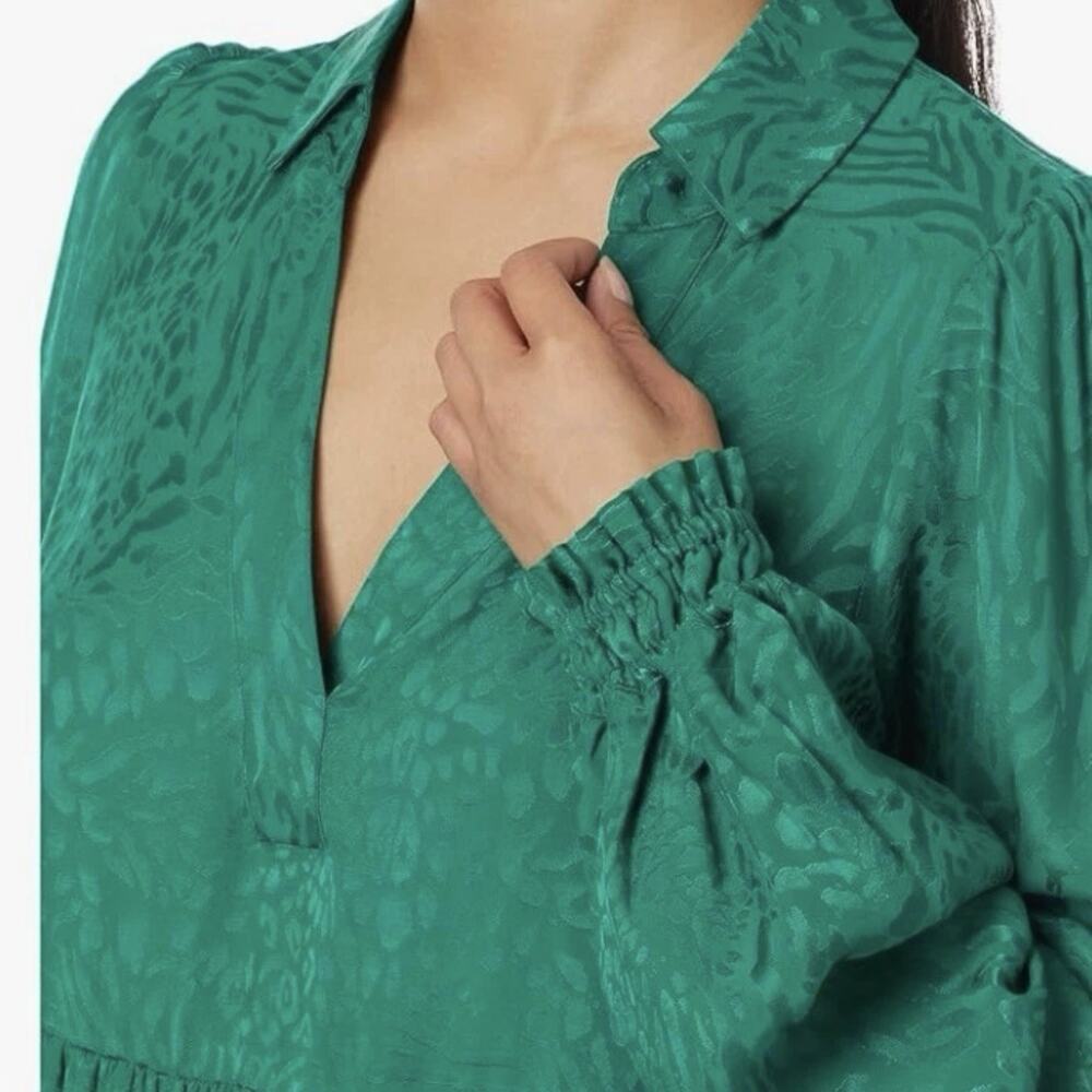 Lilly Pulitzer Women's Jaylene Long Sleeve Evergreen Party Animal Jacqua size 8